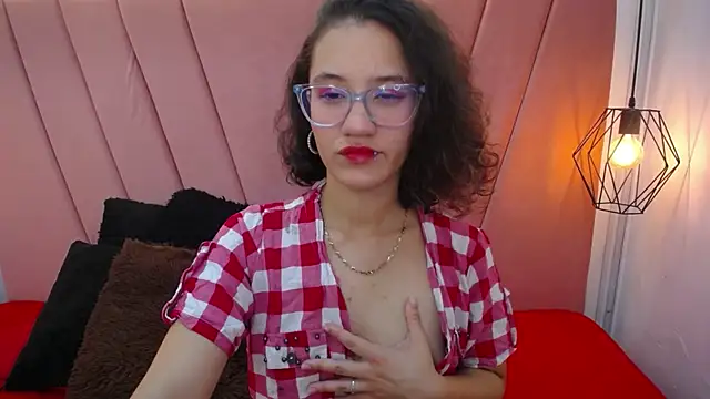 Snapshot of miss_m1a chatting on 09-23-25, 01:30 miss m1a online show from 09-23-25, 01:30