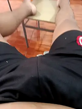 Snapshot of Geminis_95 chatting on 12-02-25, 09:32 Geminis 95 online show from 12-02-25, 09:32