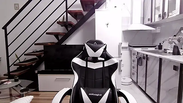 Snapshot of RyanStorm_ chatting on 10-12-25, 09:03 RyanStorm online show from 10-12-25, 09:03