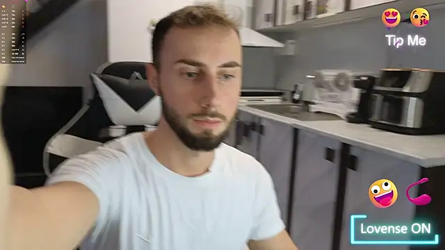 Snapshot of RyanStorm_ chatting on 10-17-25, 03:47 RyanStorm online show from 10-17-25, 03:47