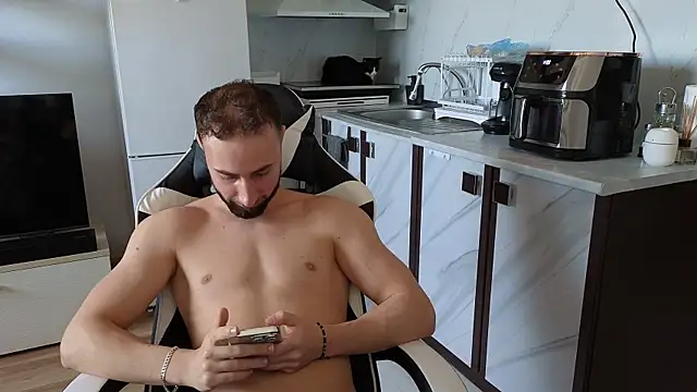 Snapshot of RyanStorm_ chatting on 11-02-25, 11:23 RyanStorm online show from 11-02-25, 11:23