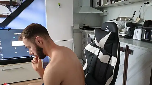 Snapshot of RyanStorm_ chatting on 12-05-25, 12:25 RyanStorm online show from 12-05-25, 12:25