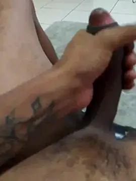 Snapshot of pau_pretro chatting on 10-25-25, 08:58 pau pretro online show from 10-25-25, 08:58