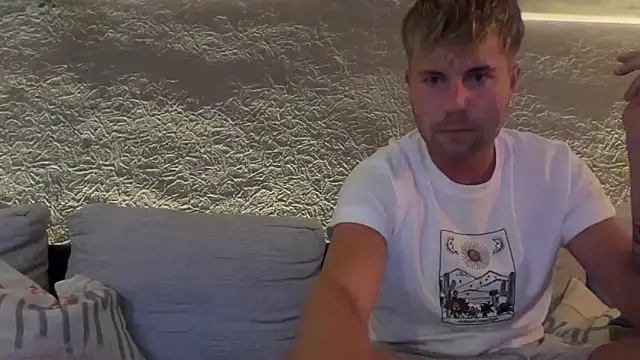 Snapshot of RioBlaze chatting on 09-10-25, 07:58 RioBlaze online show from 09-10-25, 07:58