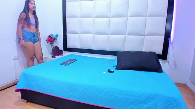 Aliss Aron online show from 06-12-26, 11:53