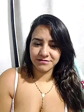 Snapshot of Paola-Russell chatting on 10-14-25, 05:19 Paola-Russell online show from 10-14-25, 05:19