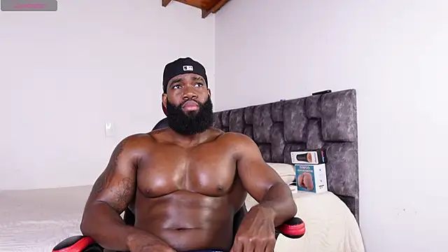 Snapshot of james_musclebbc chatting on 07-26-26, 05:42 james musclebbc online show from 07-26-26, 05:42