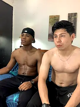 Snapshot of DEMOND_333 chatting on 10-19-25, 03:40 DEMOND 333 online show from 10-19-25, 03:40