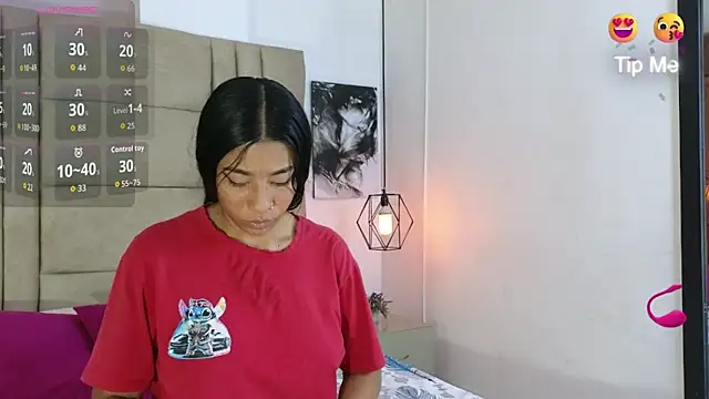 ALONDRAA BROWN online show from 10-23-25, 01:10
