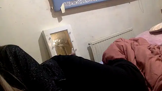 Bellababexox  online show from 09-10-25, 02:33