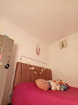 Liahdiaz  online show from 03-18-26, 04:21