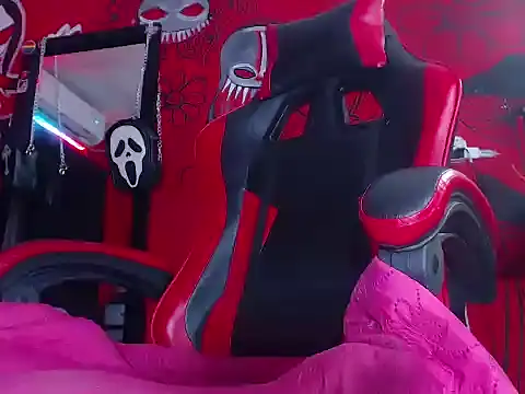 Snapshot of dante_hellsingx chatting on 10-14-25, 04:35 dante hellsingx online show from 10-14-25, 04:35