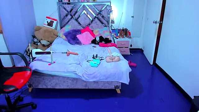 Luna Analya online show from 04-16-26, 10:45