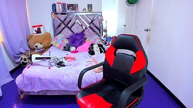 Luna Analya online show from 04-22-26, 01:01