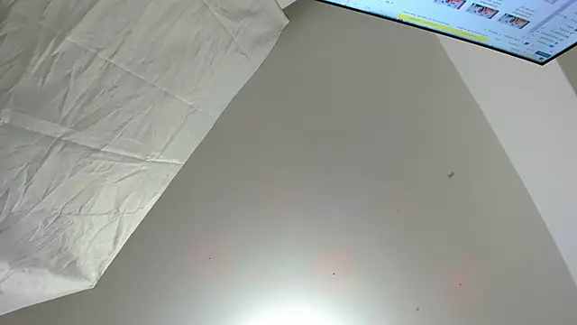 Rihanna hotx online show from 10-27-25, 02:59