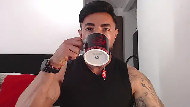 andrea de lucaa online show from 06-17-26, 04:04