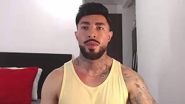 andrea de lucaa online show from 06-18-26, 05:08