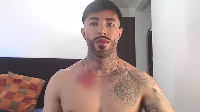 andrea de lucaa online show from 07-28-26, 04:52