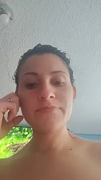 Snapshot of lindasyt chatting on 10-29-25, 07:04 lindasyt online show from 10-29-25, 07:04