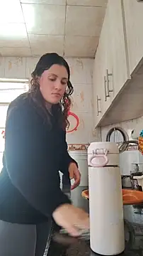 Snapshot of lindasyt chatting on 11-07-25, 07:03 lindasyt online show from 11-07-25, 07:03