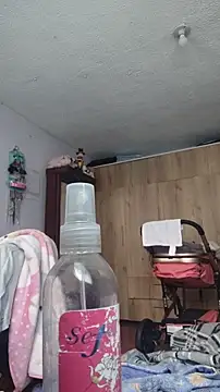 Snapshot of lindasyt chatting on 11-25-25, 03:01 lindasyt online show from 11-25-25, 03:01