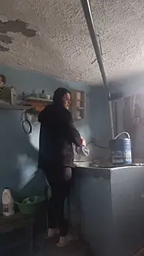 Snapshot of lindasyt chatting on 11-30-25, 07:29 lindasyt online show from 11-30-25, 07:29