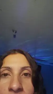 Snapshot of lindasyt chatting on 12-18-25, 01:44 lindasyt online show from 12-18-25, 01:44