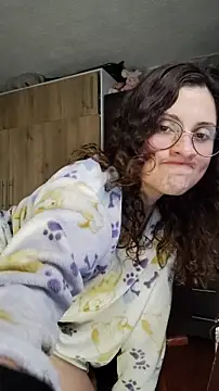 Snapshot of lindasyt chatting on 03-09-26, 03:32 lindasyt online show from 03-09-26, 03:32