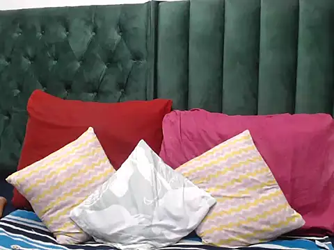 Snapshot of Mandy3ndlovu4 chatting on 05-31-26, 06:42 Mandy3ndlovu4 online show from 05-31-26, 06:42