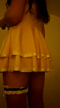 Snapshot of LeemaBean chatting on 10-16-25, 04:24 LeemaBean online show from 10-16-25, 04:24