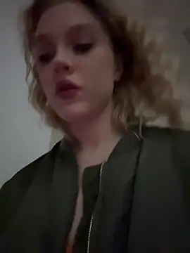 CaitlinSugar online show from 12-15-25, 04:39