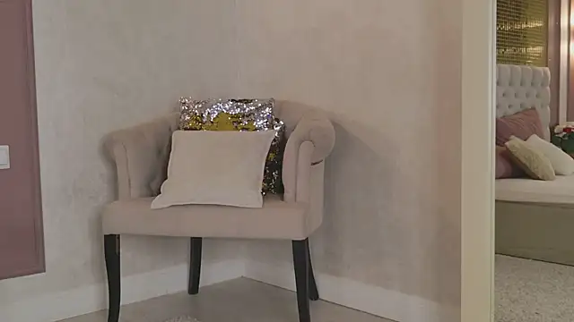 Snapshot of CaitlinSugar chatting on 05-18-26, 04:29 CaitlinSugar online show from 05-18-26, 04:29