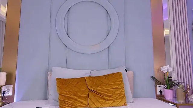 EliaDavis online show from 03-04-26, 04:29