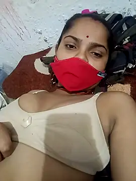 Snapshot of Rakhi_cute chatting on 11-18-25, 04:17 Rakhi cute online show from 11-18-25, 04:17