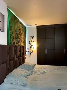 Tomy maylon online show from 10-29-25, 04:53