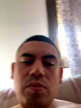 Snapshot of davidxxx099 chatting on 01-06-26, 01:48 davidxxx099 online show from 01-06-26, 01:48