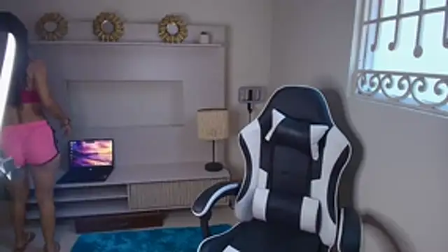 princequinn  online show from 05-31-26, 06:09