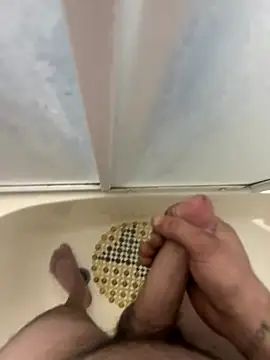 Snapshot of Bekooviva2 chatting on 12-18-25, 05:08 Bekooviva2 online show from 12-18-25, 05:08