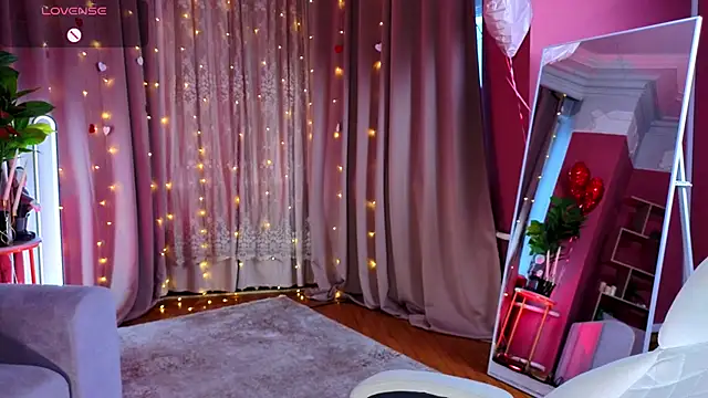 Lucy louras online show from 02-24-26, 12:58