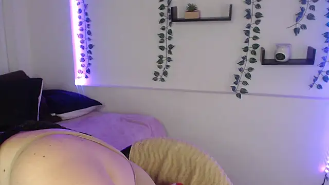 poison doll2 online show from 10-18-25, 02:40