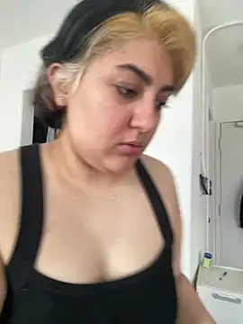 Snapshot of inked_nekoo chatting on 03-10-26, 03:06 inked nekoo online show from 03-10-26, 03:06