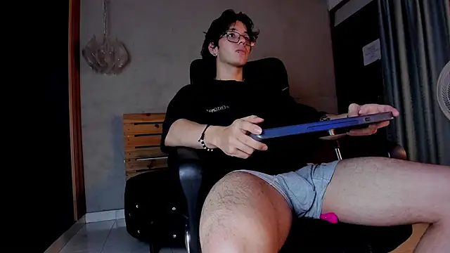 Markuss   online show from 10-18-25, 02:58