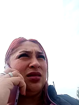 Mariana-94 online show from 12-20-25, 02:02