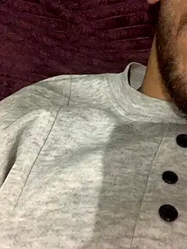 Snapshot of 3Omar45 chatting on 11-17-25, 09:09 3Omar45 online show from 11-17-25, 09:09