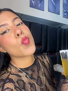 Snapshot of Kendra_C chatting on 01-18-26, 04:05 Kendra C online show from 01-18-26, 04:05