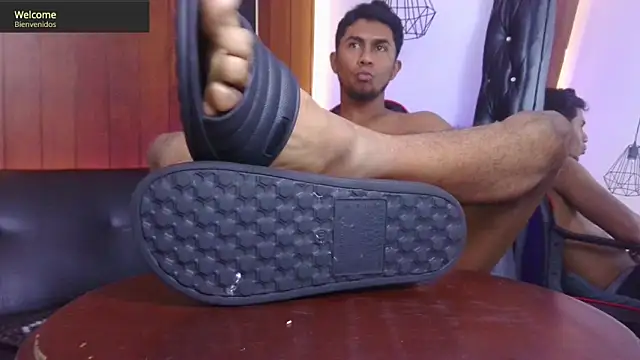 Snapshot of Sander_ath chatting on 10-13-25, 07:14 Sander ath online show from 10-13-25, 07:14