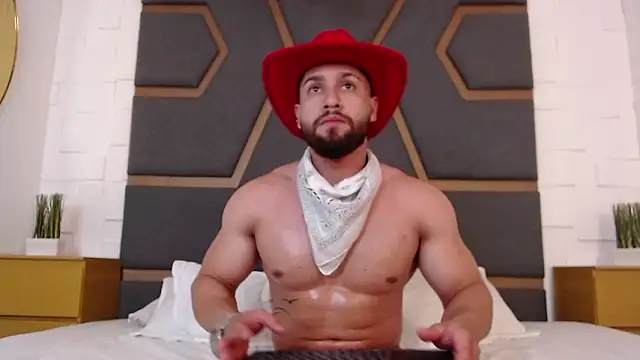 massimofiore  online show from 02-03-26, 03:48