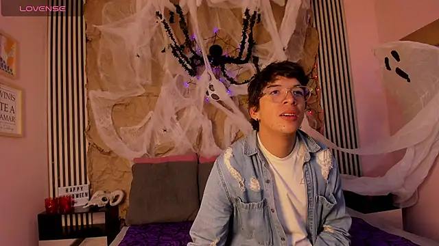 Desire Ecstasy online show from 10-24-25, 01:07