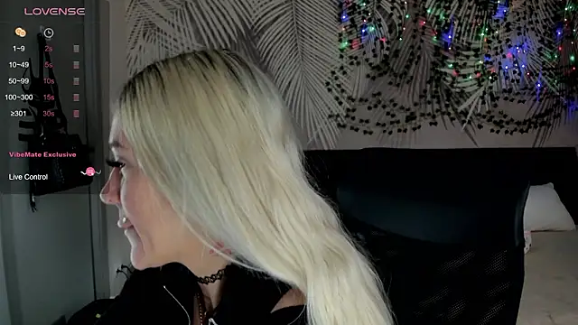 Kira Key online show from 02-20-26, 01:57