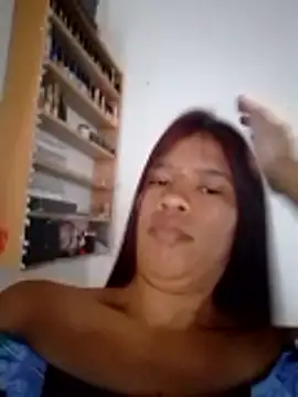 Snapshot of Burbuja16 chatting on 10-24-25, 09:55 Burbuja16 online show from 10-24-25, 09:55